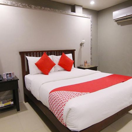 Oyo 103 Artina Suites Hotel Makati City Dış mekan fotoğraf