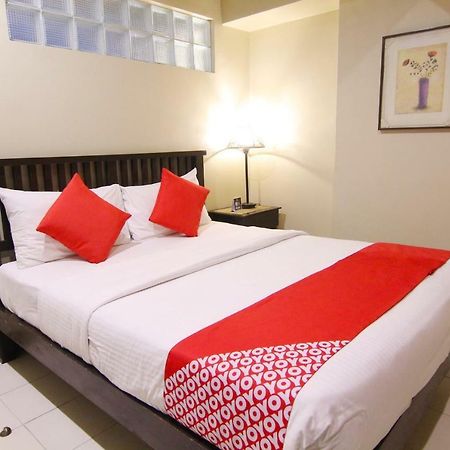 Oyo 103 Artina Suites Hotel Makati City Dış mekan fotoğraf