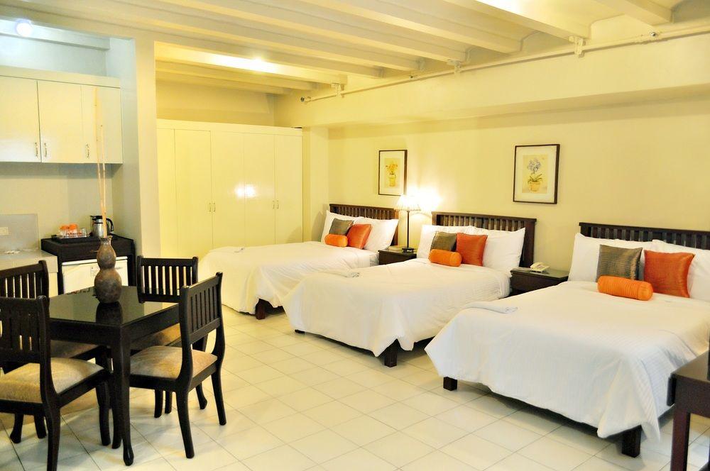 Oyo 103 Artina Suites Hotel Makati City Dış mekan fotoğraf