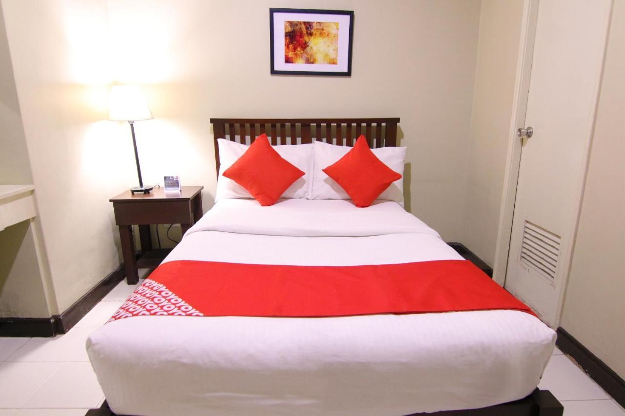 Oyo 103 Artina Suites Hotel Makati City Dış mekan fotoğraf