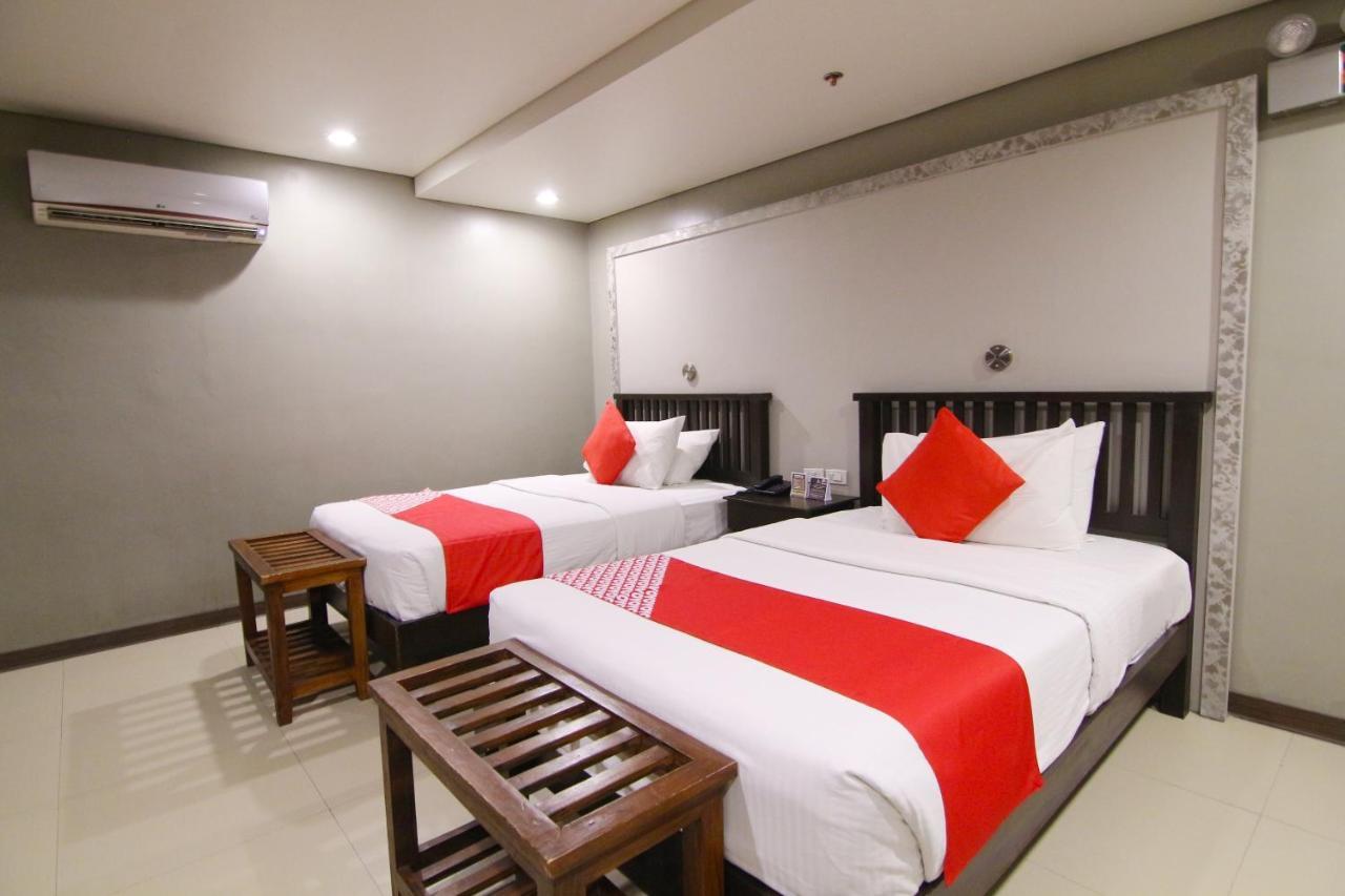 Oyo 103 Artina Suites Hotel Makati City Dış mekan fotoğraf
