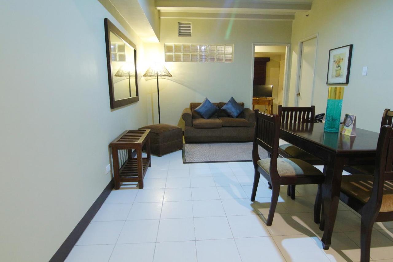 Oyo 103 Artina Suites Hotel Makati City Dış mekan fotoğraf