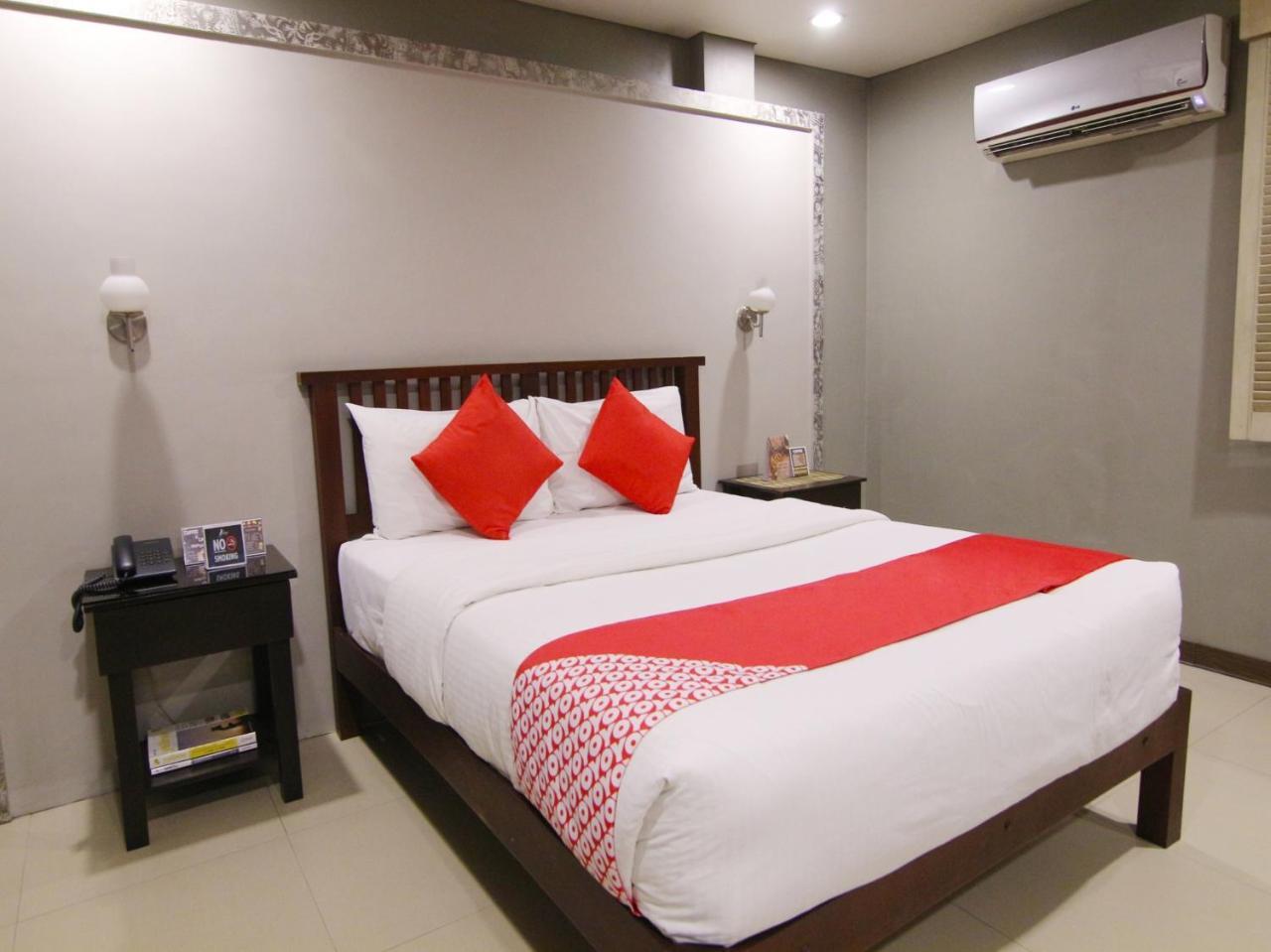 Oyo 103 Artina Suites Hotel Makati City Dış mekan fotoğraf