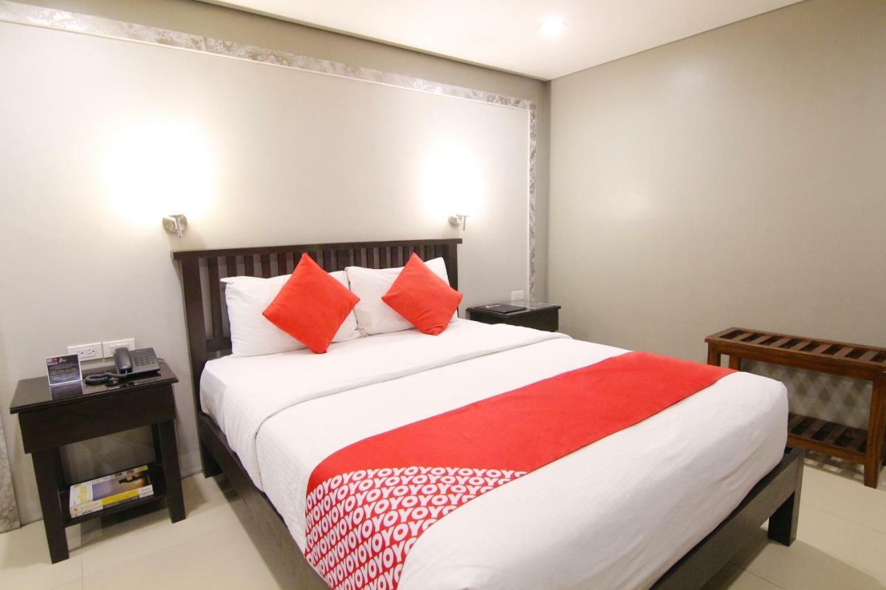 Oyo 103 Artina Suites Hotel Makati City Dış mekan fotoğraf