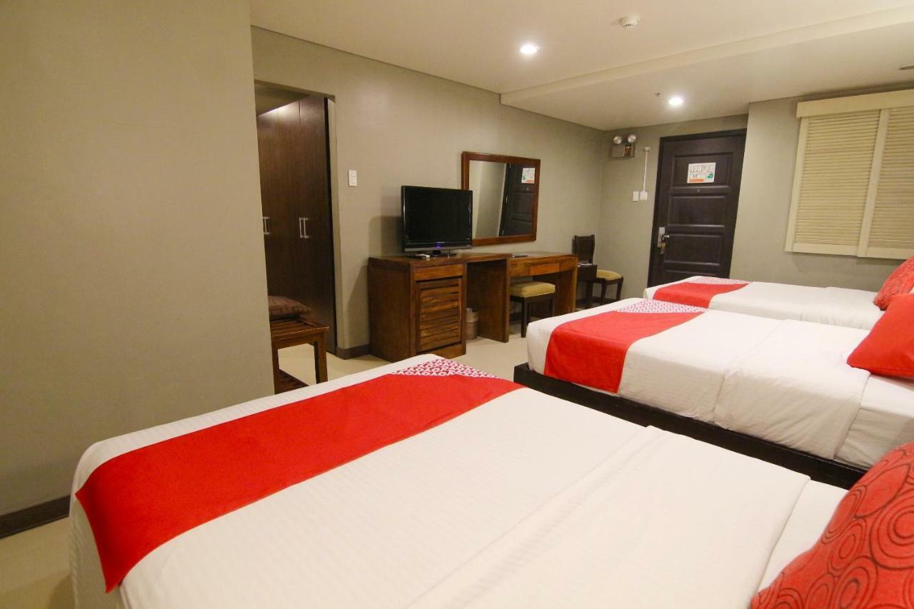 Oyo 103 Artina Suites Hotel Makati City Dış mekan fotoğraf