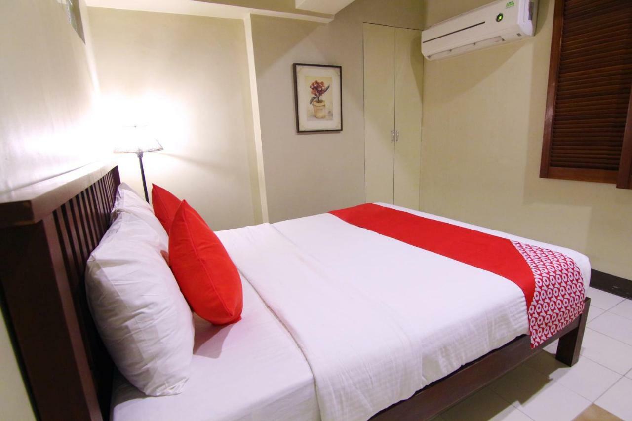 Oyo 103 Artina Suites Hotel Makati City Dış mekan fotoğraf