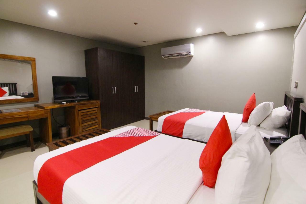 Oyo 103 Artina Suites Hotel Makati City Dış mekan fotoğraf