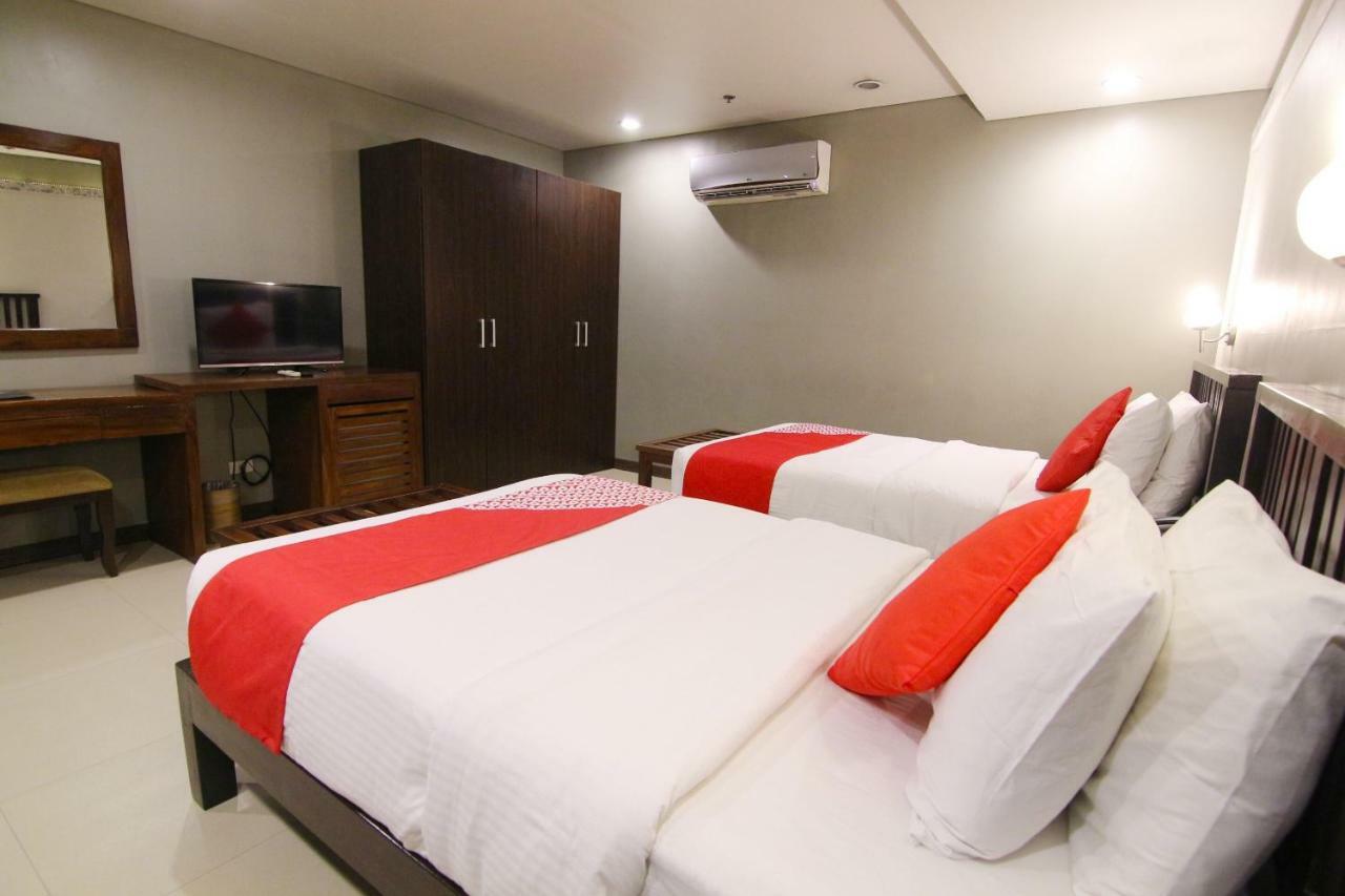 Oyo 103 Artina Suites Hotel Makati City Dış mekan fotoğraf