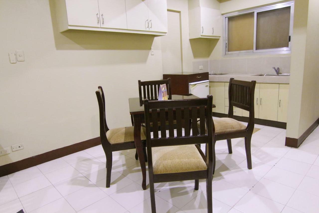 Oyo 103 Artina Suites Hotel Makati City Dış mekan fotoğraf