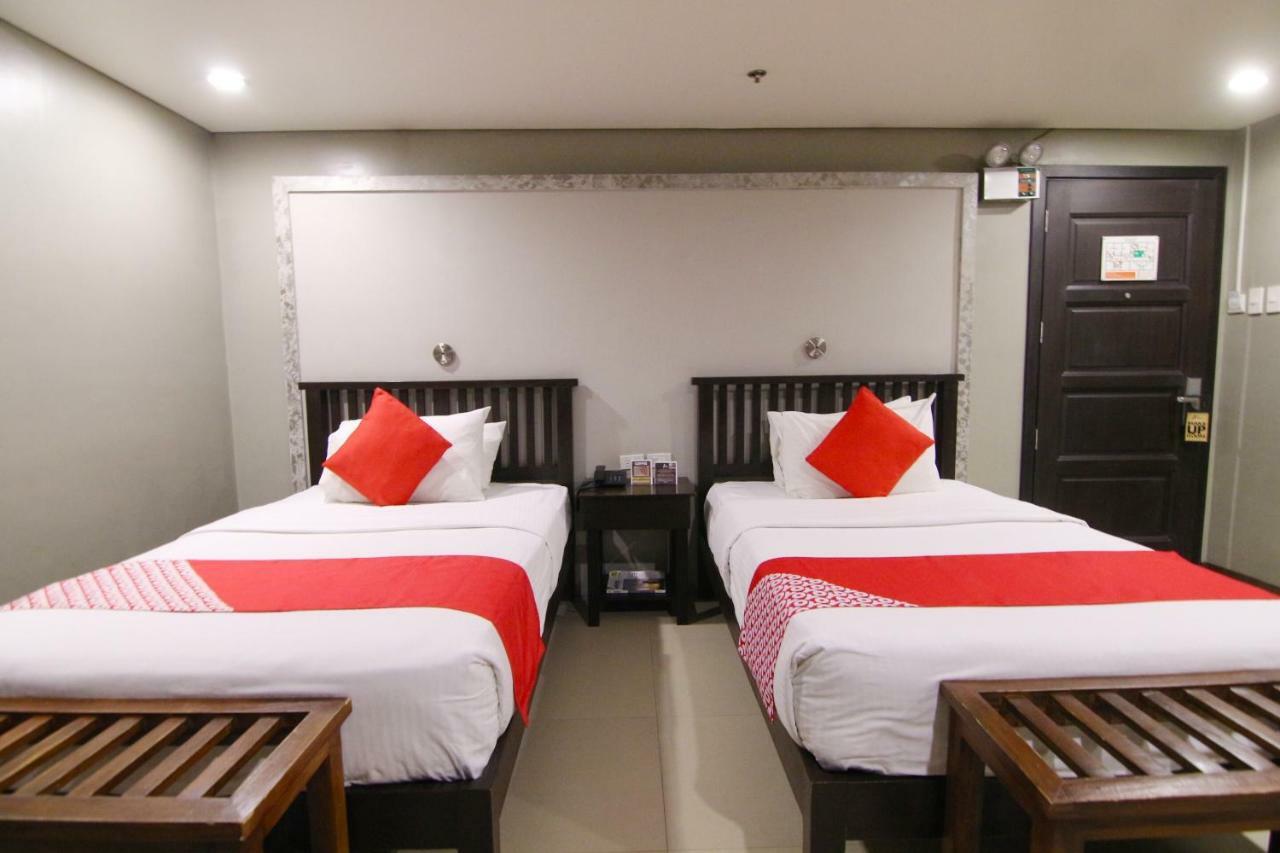 Oyo 103 Artina Suites Hotel Makati City Dış mekan fotoğraf