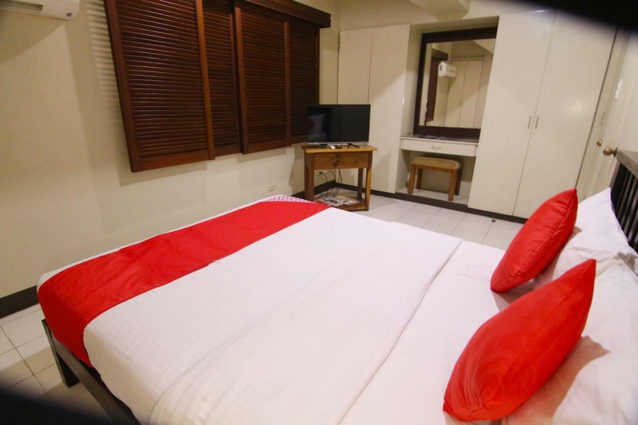 Oyo 103 Artina Suites Hotel Makati City Dış mekan fotoğraf
